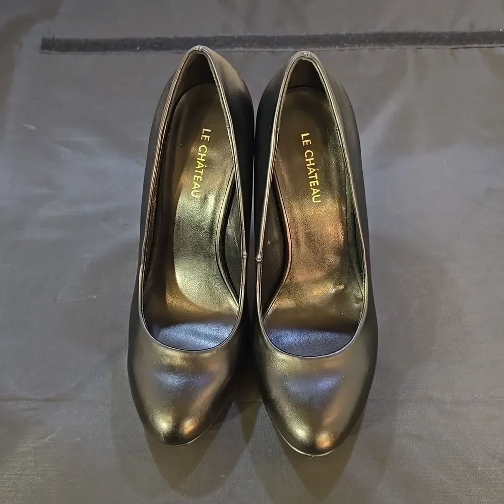 BRAND NEW LE CHATEAU ROUND-TOE HIGH HEEL STILETTOS PUMP